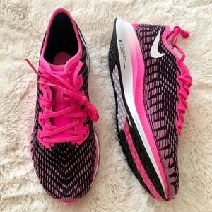 Brand New Women’s Nike Shoes 9